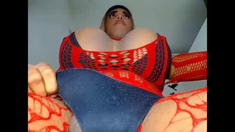 Snapshot of valentinabigcock23 chatting on 02/26/25, 12:38 valentinabigcock23 online show from 02/26/25, 12:38