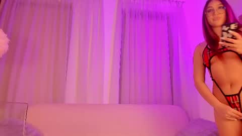 Snapshot of valentinamonroee_ chatting on 06/21/26, 07:27 Valentina online show from 06/21/26, 07:27