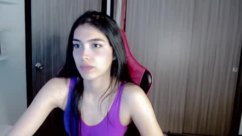 Snapshot of valentinasweet_ chatting on 11/02/25, 01:41 Valentina online show from 11/02/25, 01:41