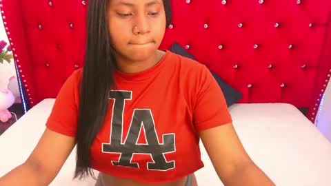 valentina vega online show from 04/13/26, 08:42