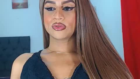 Snapshot of valentinaxxxdoll chatting on 01/15/25, 02:06 VALENTINA online show from 01/15/25, 02:06