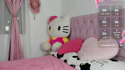 Snapshot of valentine_sweety chatting on 05/15/26, 11:12 Valentine online show from 05/15/26, 11:12