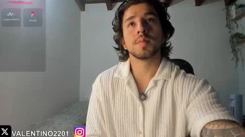 valentino online show from 11/28/25, 12:57