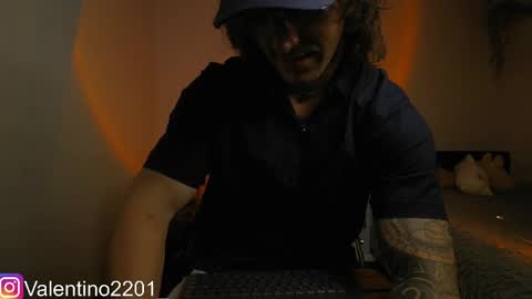 Snapshot of valentino_2201 chatting on 04/03/26, 01:58 Valentino - 15 OFF valentino2201 online show from 04/03/26, 01:58