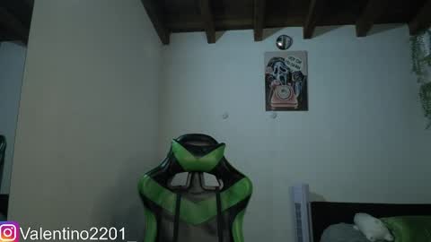 Snapshot of valentino_2201 chatting on 04/07/26, 02:34 Valentino - 15 OFF valentino2201 online show from 04/07/26, 02:34