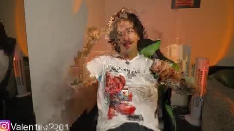 Snapshot of valentino_2201 chatting on 04/09/26, 01:38 Valentino - 15 OFF valentino2201 online show from 04/09/26, 01:38
