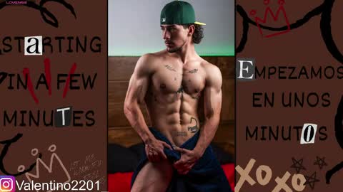 Snapshot of valentino_2201 chatting on 04/19/26, 04:01 Valentino - 15 OFF valentino2201 online show from 04/19/26, 04:01