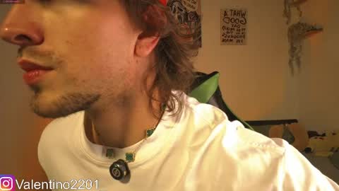 Snapshot of valentino_2201 chatting on 04/26/26, 03:15 Valentino - 15 OFF valentino2201 online show from 04/26/26, 03:15