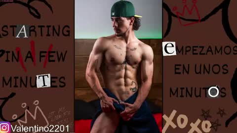 Snapshot of valentino_2201 chatting on 04/27/26, 02:42 Valentino - 15 OFF valentino2201 online show from 04/27/26, 02:42
