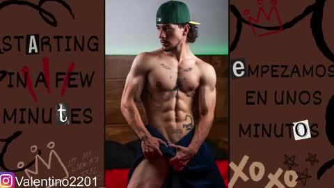 Snapshot of valentino_2201 chatting on 05/20/26, 12:50 Valentino - 15 OFF valentino2201 online show from 05/20/26, 12:50