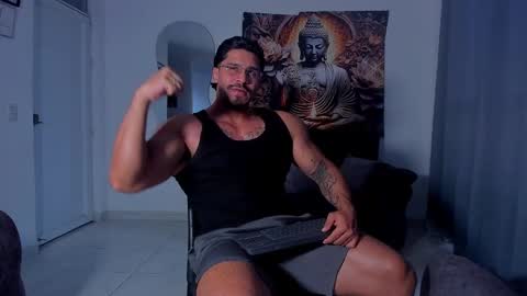 Snapshot of valentino_dossantos chatting on 09/26/25, 10:14 online show from 09/26/25, 10:14