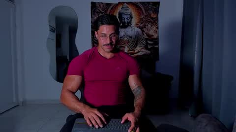 Snapshot of valentino_dossantos chatting on 11/21/25, 10:52 online show from 11/21/25, 10:52