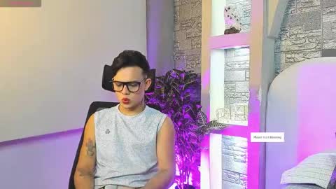 Snapshot of valentino_moretti chatting on 12/02/25, 12:54 valentino_moretti online show from 12/02/25, 12:54