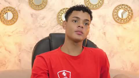 valentino_thompson online show from 09/12/25, 07:36