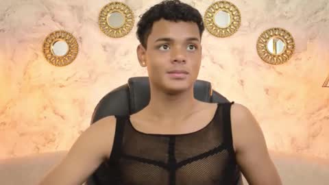 valentino_thompson online show from 09/14/25, 07:57