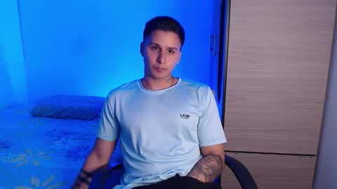 Snapshot of valentinosex_1 chatting on 11/09/25, 09:46 VALENTINO online show from 11/09/25, 09:46