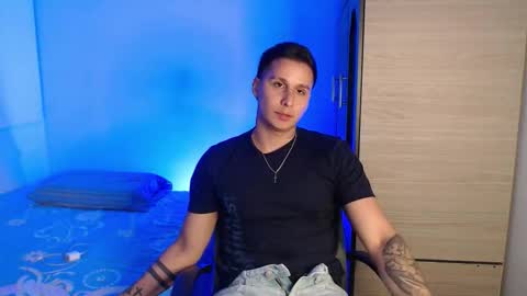 Snapshot of valentinosex_1 chatting on 12/02/25, 09:54 VALENTINO online show from 12/02/25, 09:54