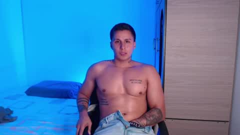 Snapshot of valentinosex_1 chatting on 06/22/26, 09:01 VALENTINO online show from 06/22/26, 09:01