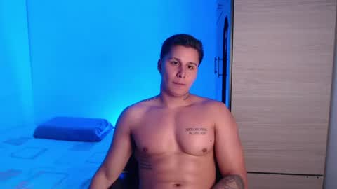 Snapshot of valentinosex_1 chatting on 07/05/26, 10:39 VALENTINO online show from 07/05/26, 10:39