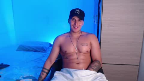 Snapshot of valentinosex_1 chatting on 07/21/26, 10:12 VALENTINO online show from 07/21/26, 10:12