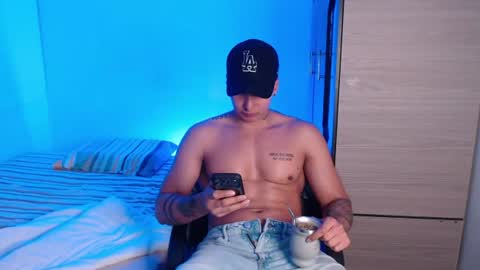 Snapshot of valentinosex_1 chatting on 08/06/26, 08:55 VALENTINO online show from 08/06/26, 08:55
