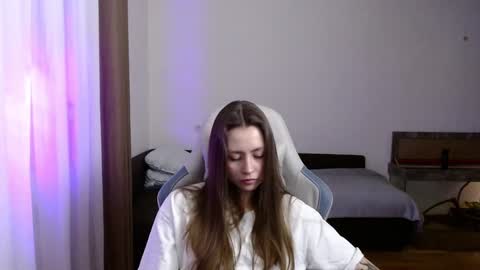 Snapshot of valents_cherry chatting on 01/10/25, 06:17 Valentina online show from 01/10/25, 06:17