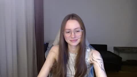 Snapshot of valents_cherry chatting on 02/27/25, 05:26 Valentina online show from 02/27/25, 05:26