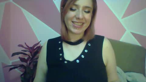 Snapshot of valeri_cove chatting on 02/07/25, 10:19 Valeri Cove online show from 02/07/25, 10:19