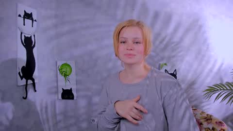 Snapshot of valeri_deviss chatting on 12/04/25, 11:41 Valeri online show from 12/04/25, 11:41