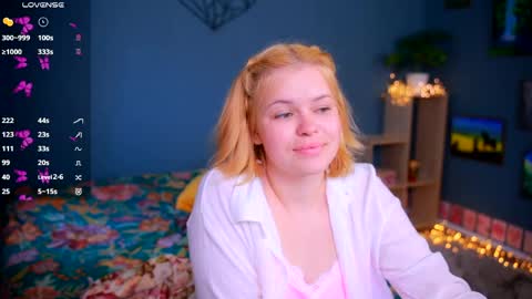 Snapshot of valeri_devisss chatting on 05/18/26, 07:58 Valeri online show from 05/18/26, 07:58