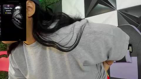 valeri_harpers4 online show from 03/18/26, 12:36