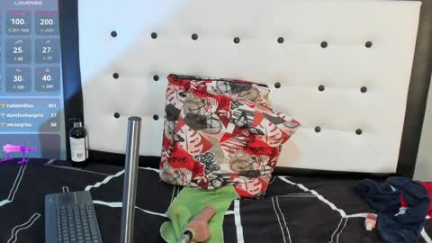 Valeria online show from 01/18/25, 08:52