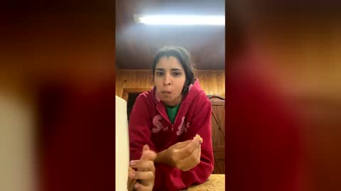 Snapshot of valeria_feroz chatting on 05/28/26, 01:08 valeria_feroz online show from 05/28/26, 01:08
