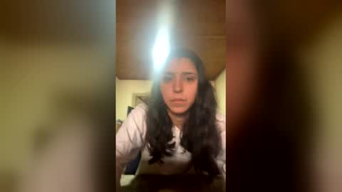 Snapshot of valeria_feroz chatting on 05/29/26, 01:42 valeria_feroz online show from 05/29/26, 01:42