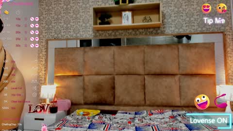 Snapshot of valeria_rivera1 chatting on 01/31/25, 03:52 Costume lover online show from 01/31/25, 03:52