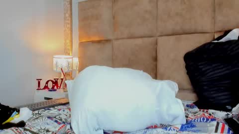 Snapshot of valeria_rivera1 chatting on 02/11/25, 09:31 Costume lover online show from 02/11/25, 09:31