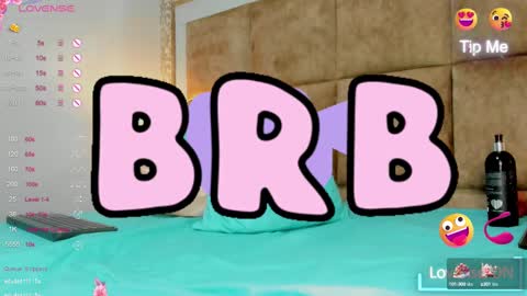 Snapshot of valeria_rivera1 chatting on 02/12/25, 06:51 Costume lover online show from 02/12/25, 06:51