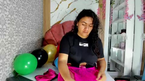 Costume lover online show from 04/16/26, 07:14