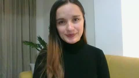 valeriafrannco online show from 09/18/25, 04:47