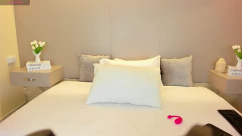 Snapshot of valeriagarciax chatting on 02/23/26, 12:02 ValeriaGarciax online show from 02/23/26, 12:02