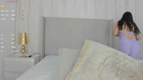 Valeria online show from 12/23/24, 12:41