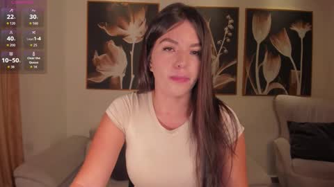 Snapshot of valeriaroldanx chatting on 12/23/25, 10:24 Valeria online show from 12/23/25, 10:24