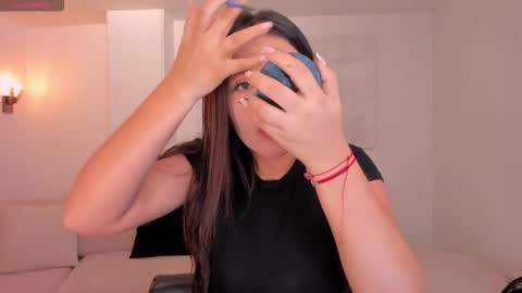 Snapshot of valeriaroldanx chatting on 01/10/26, 10:39 Valeria online show from 01/10/26, 10:39