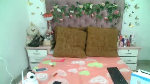 La valerie26 online show from 11/18/25, 01:44