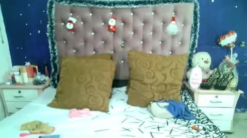 La valerie26 online show from 12/15/25, 12:20