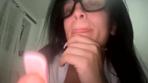 valerie_219 online show from 04/16/26, 11:07