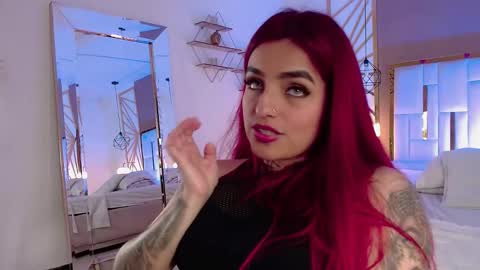 Snapshot of valerie__miller_ chatting on 12/16/25, 04:12 Valerie online show from 12/16/25, 04:12