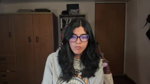 Snapshot of valerie__sky chatting on 01/07/25, 03:35 Val online show from 01/07/25, 03:35