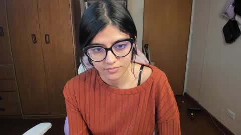 Snapshot of valerie__sky chatting on 01/29/25, 03:01 Val online show from 01/29/25, 03:01