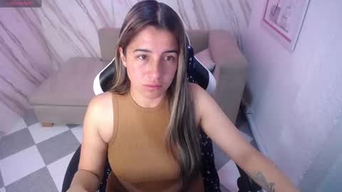 Snapshot of valerie_b chatting on 02/21/25, 03:01 valerie_b online show from 02/21/25, 03:01